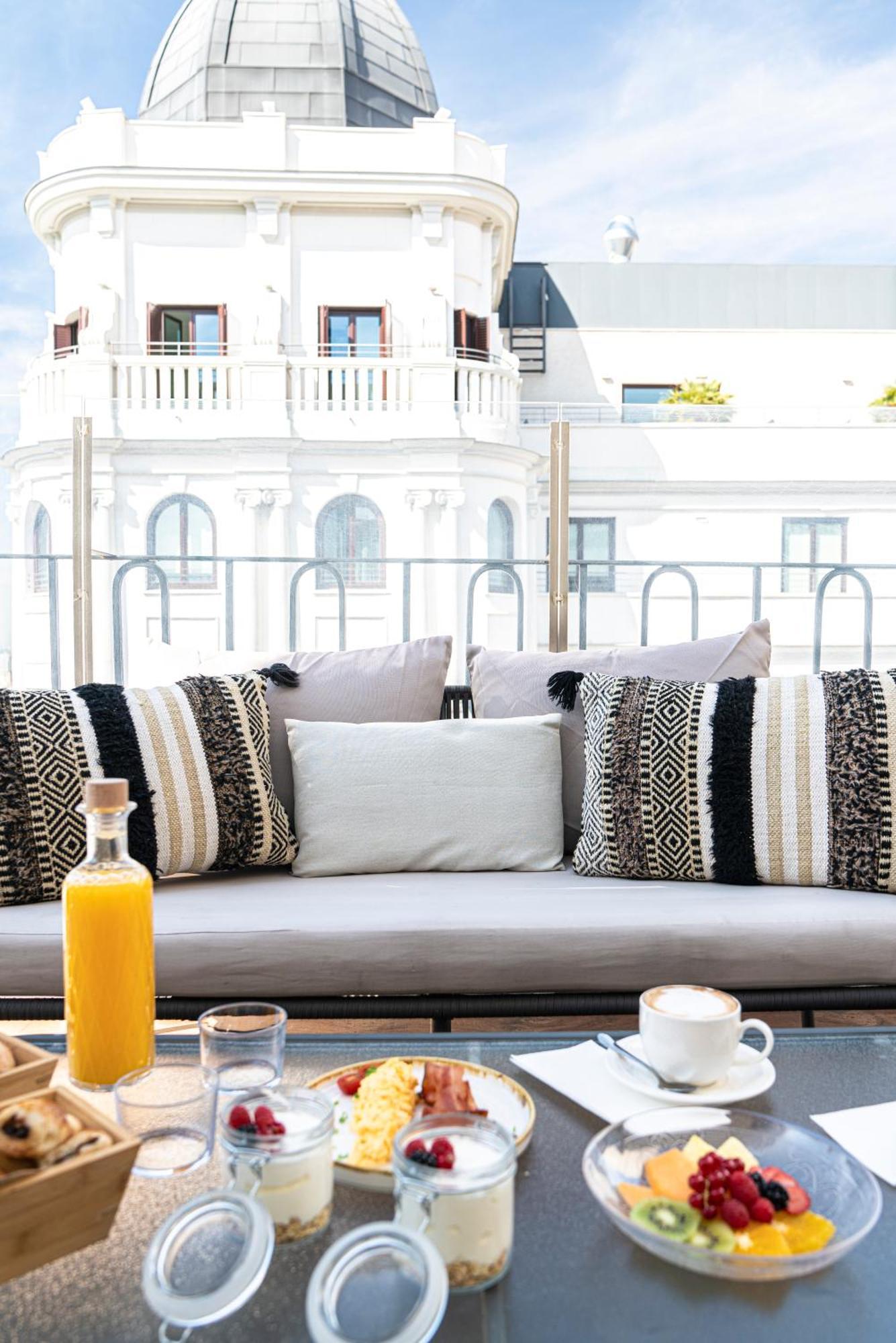 Vincci Via - 66 Hotel Madrid Luaran gambar