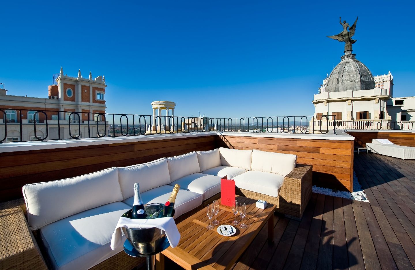 Vincci Via - 66 Hotel Madrid Luaran gambar